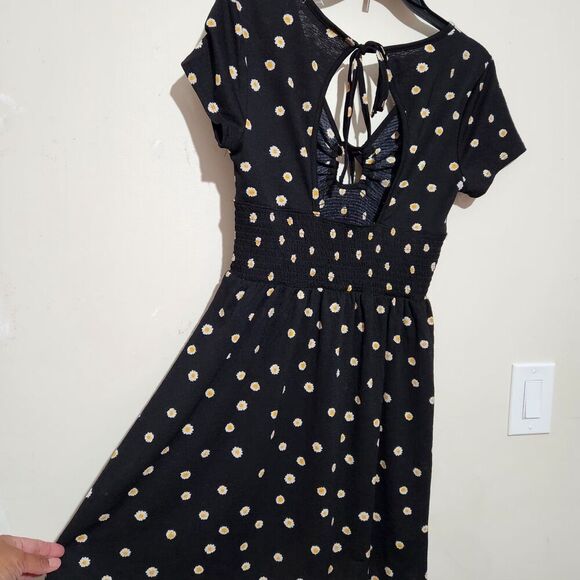 Jolie and Joy Summer Dress Size Large Black Floral Open Back New - Picture 3 of 12